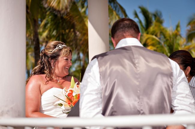 Wendy & Mark’s Intimate yet Entertaining Wedding at Riu Palace Riviera Maya