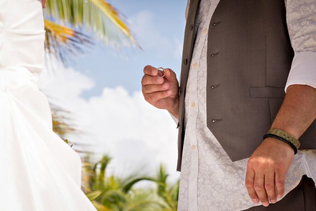 Wendy & Mark’s Intimate yet Entertaining Wedding at Riu Palace Riviera Maya