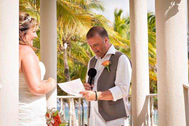 Wendy & Mark’s Intimate yet Entertaining Wedding at Riu Palace Riviera Maya