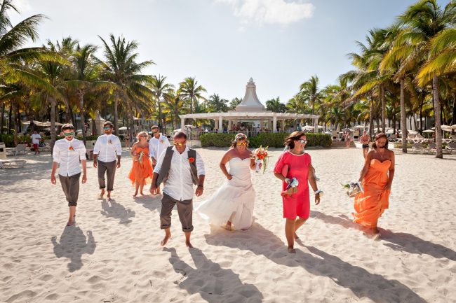 Wendy & Mark’s Intimate yet Entertaining Wedding at Riu Palace Riviera Maya