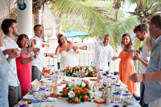 Wendy & Mark’s Intimate yet Entertaining Wedding at Riu Palace Riviera Maya