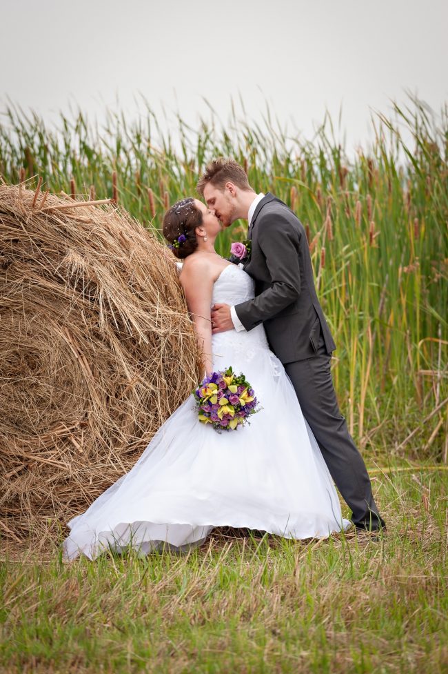 Jenna & Dennis’s rural wedding in the Northern prairies of Kinosota, Manitoba, Canada